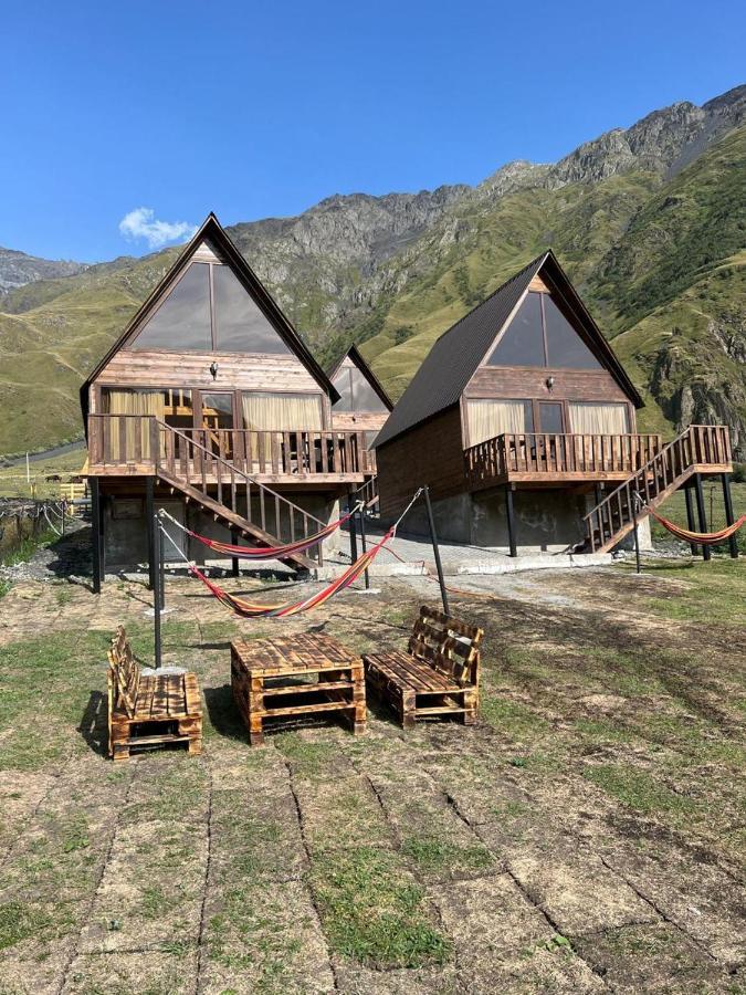 Kazbegi 4 Side Cottages Екстериор снимка
