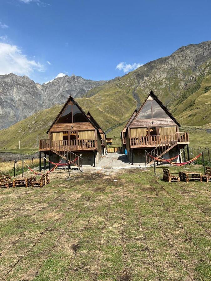 Kazbegi 4 Side Cottages Екстериор снимка